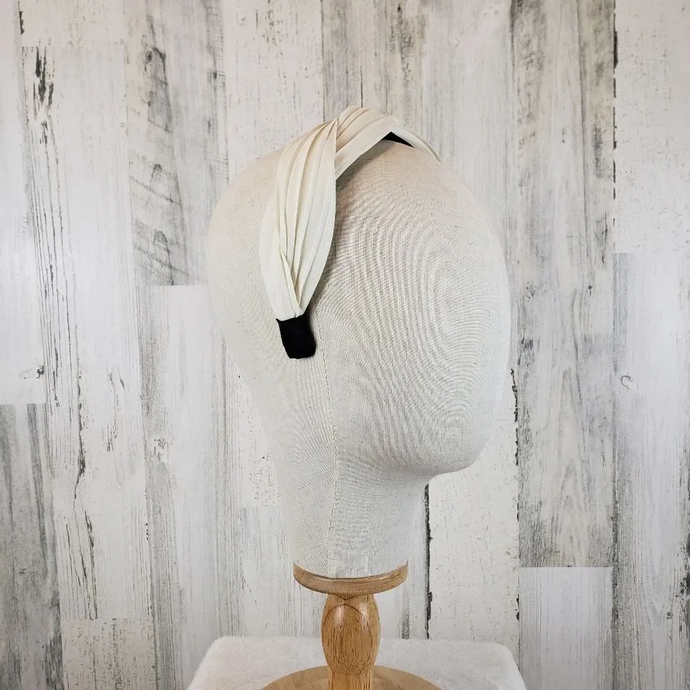 N/A ivory pleated